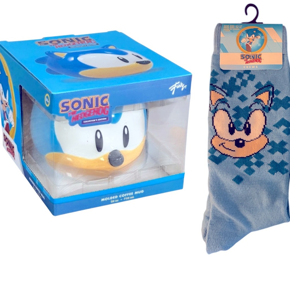 Sonic The Hedgehog 3D Molded Mug & Socks